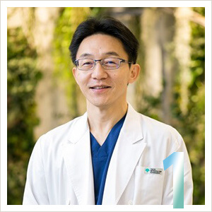 にしおか内科クリニック院長|尼崎市塚口の呼吸器内科・内科・消化器内科